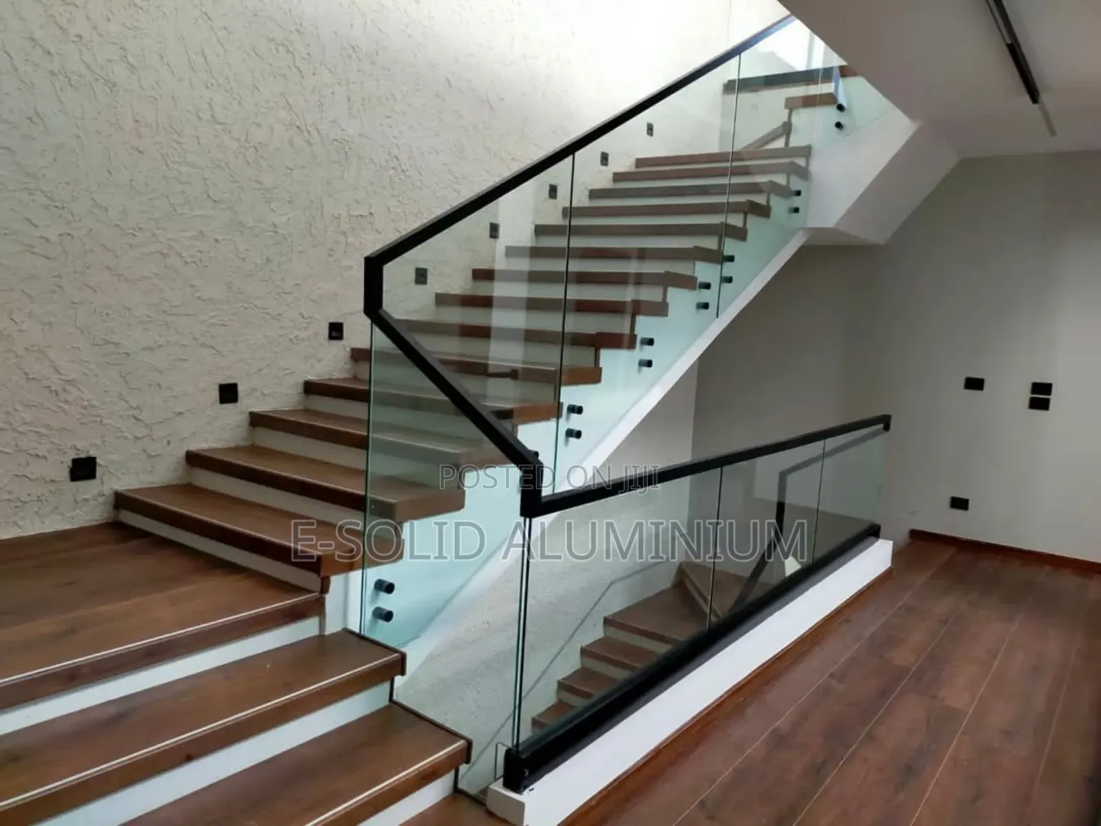 Staircase Handrails With 10mm Tempered Glass