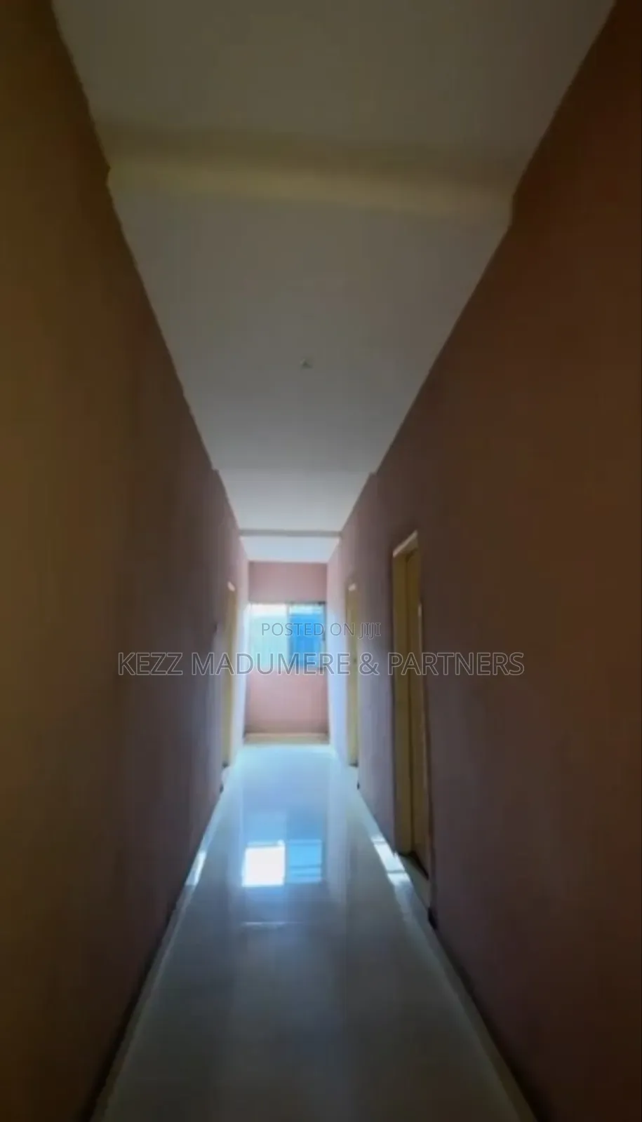 For Sale : 18 Rooms Hotel , Off Egbelu Ryd, Ada George, Ph