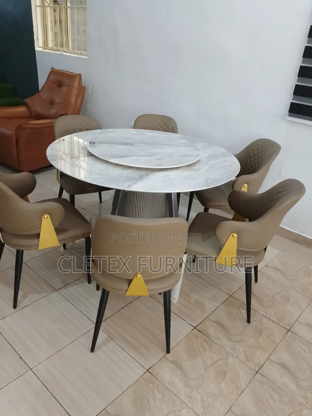 Quality Marble Top Round Dining Table by 6 Seaters