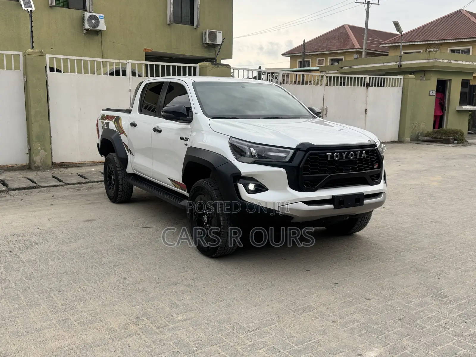 New Toyota Hilux 2024 White