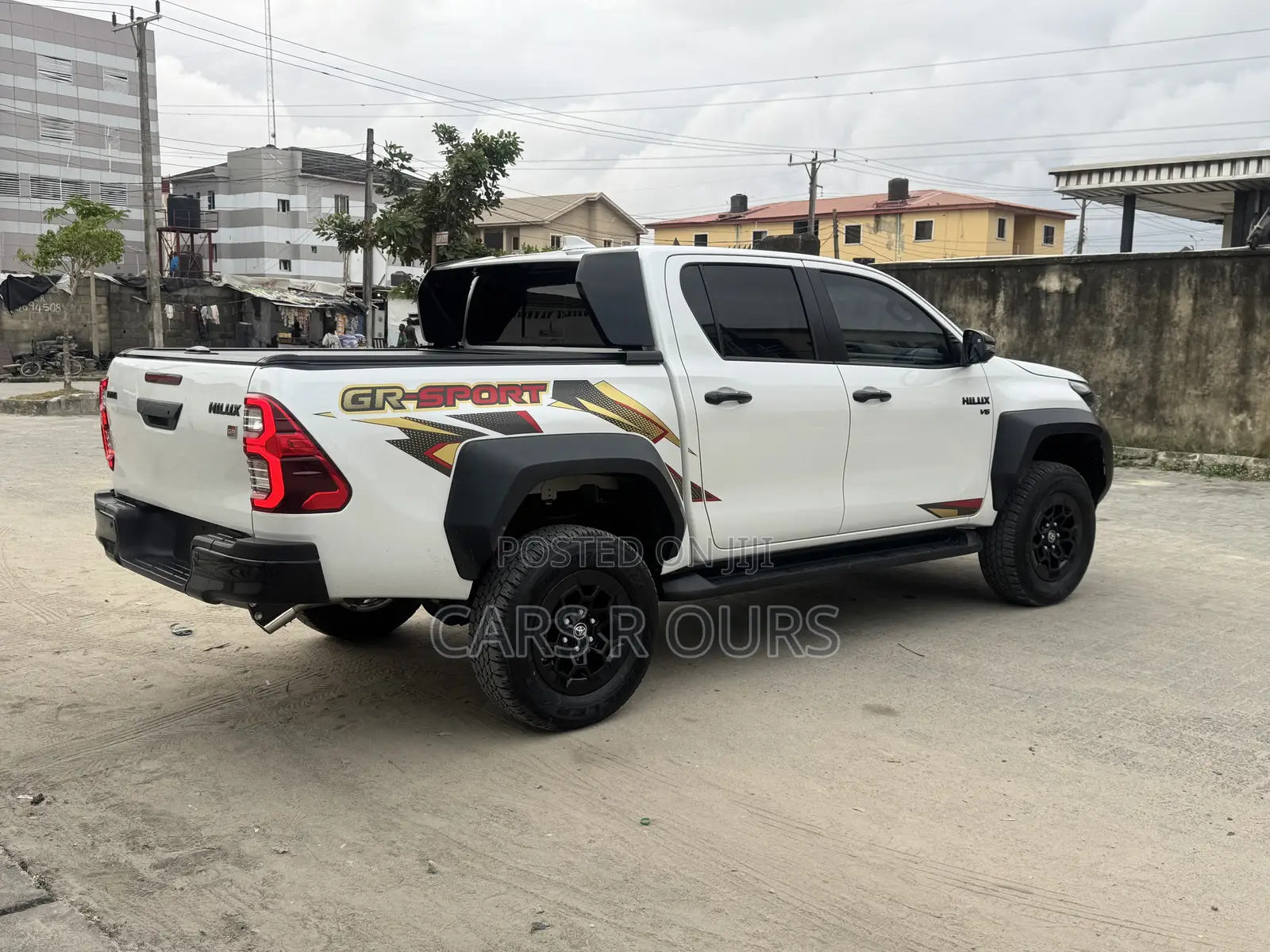 New Toyota Hilux 2024 White