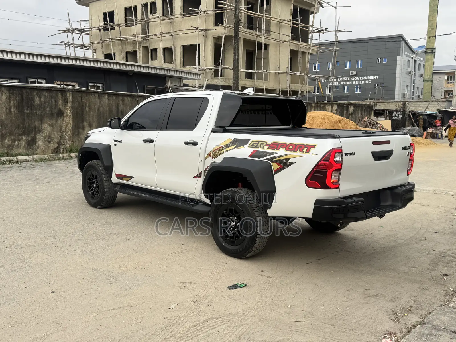 New Toyota Hilux 2024 White