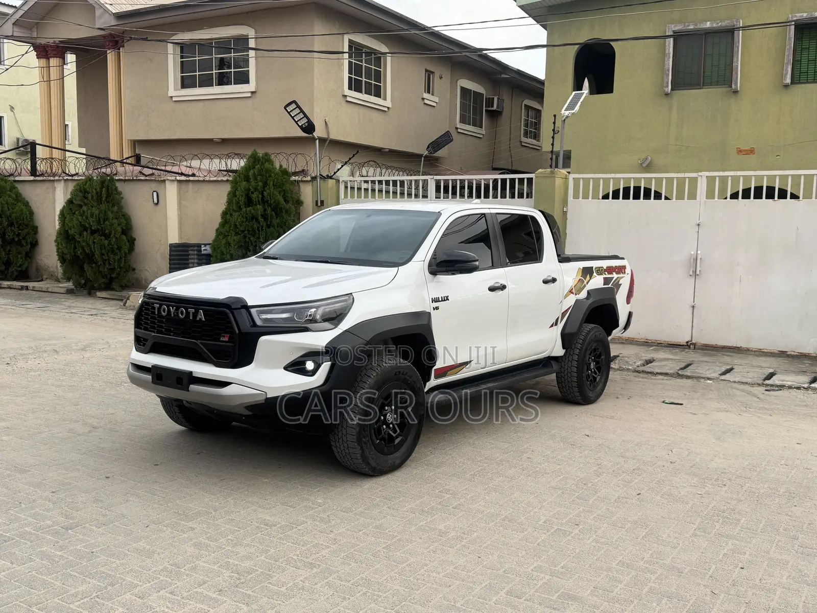 New Toyota Hilux 2024 White