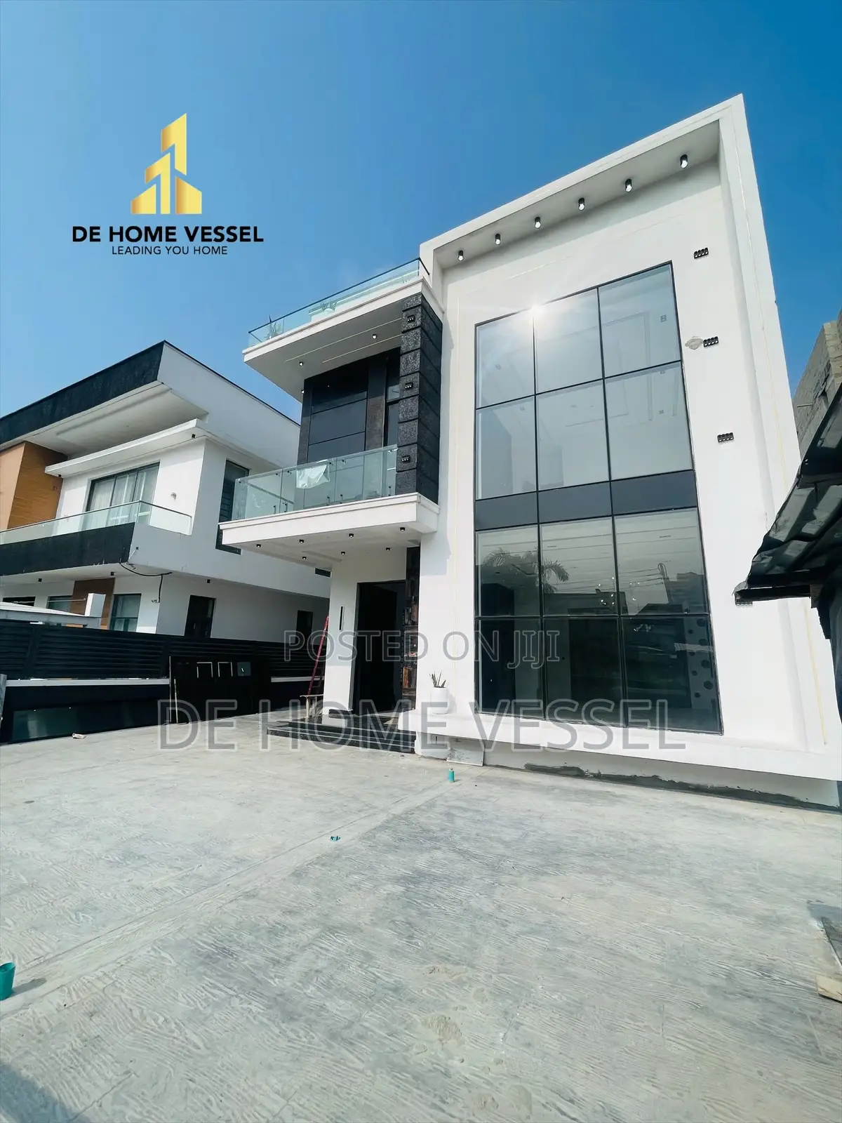5bdrm Duplex in Lekki for sale