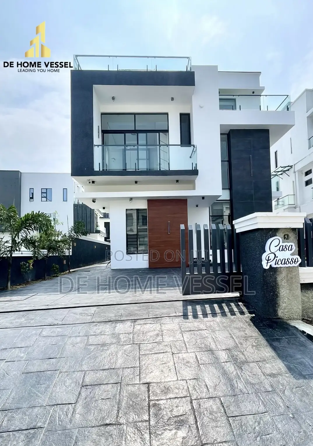 5bdrm Duplex in Lekki for sale