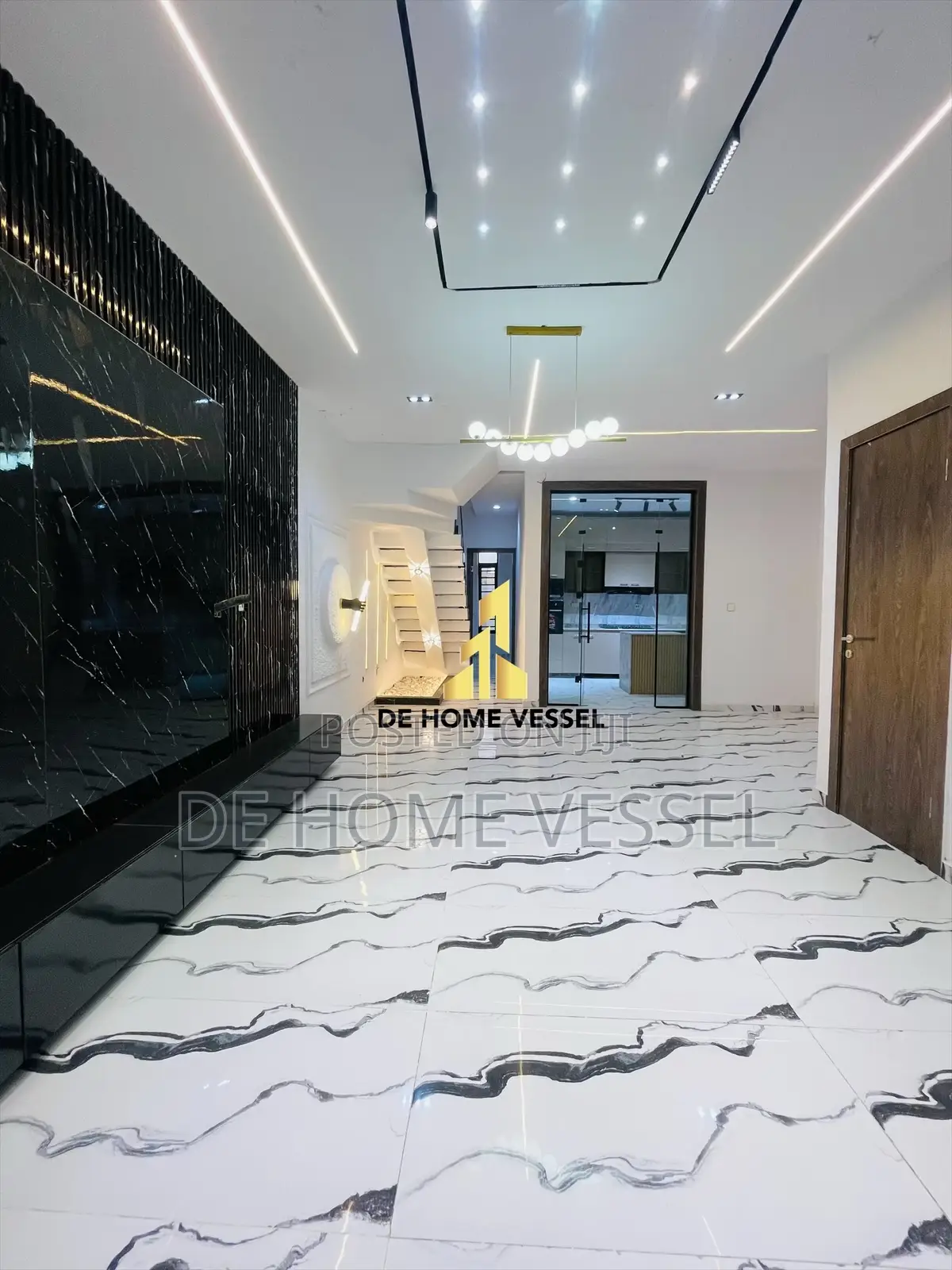 4bdrm Duplex in Ikota for sale
