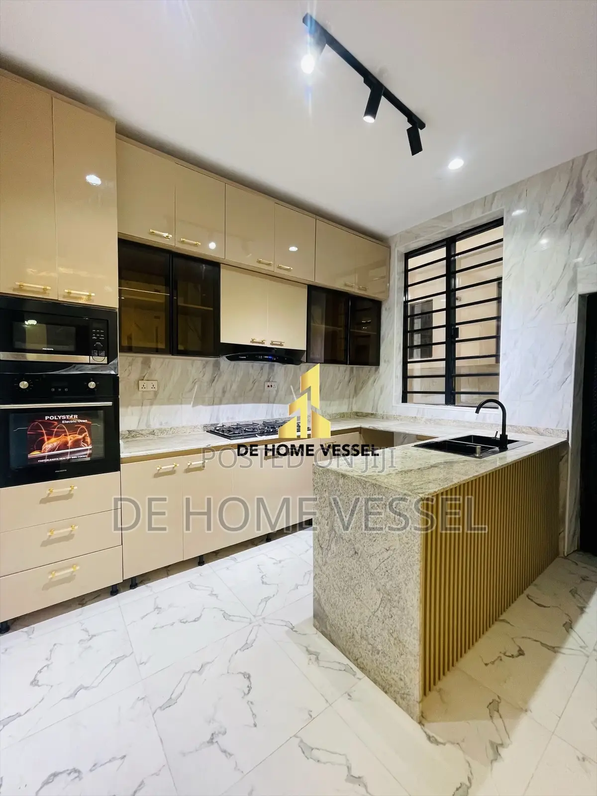 4bdrm Duplex in Ikota for sale