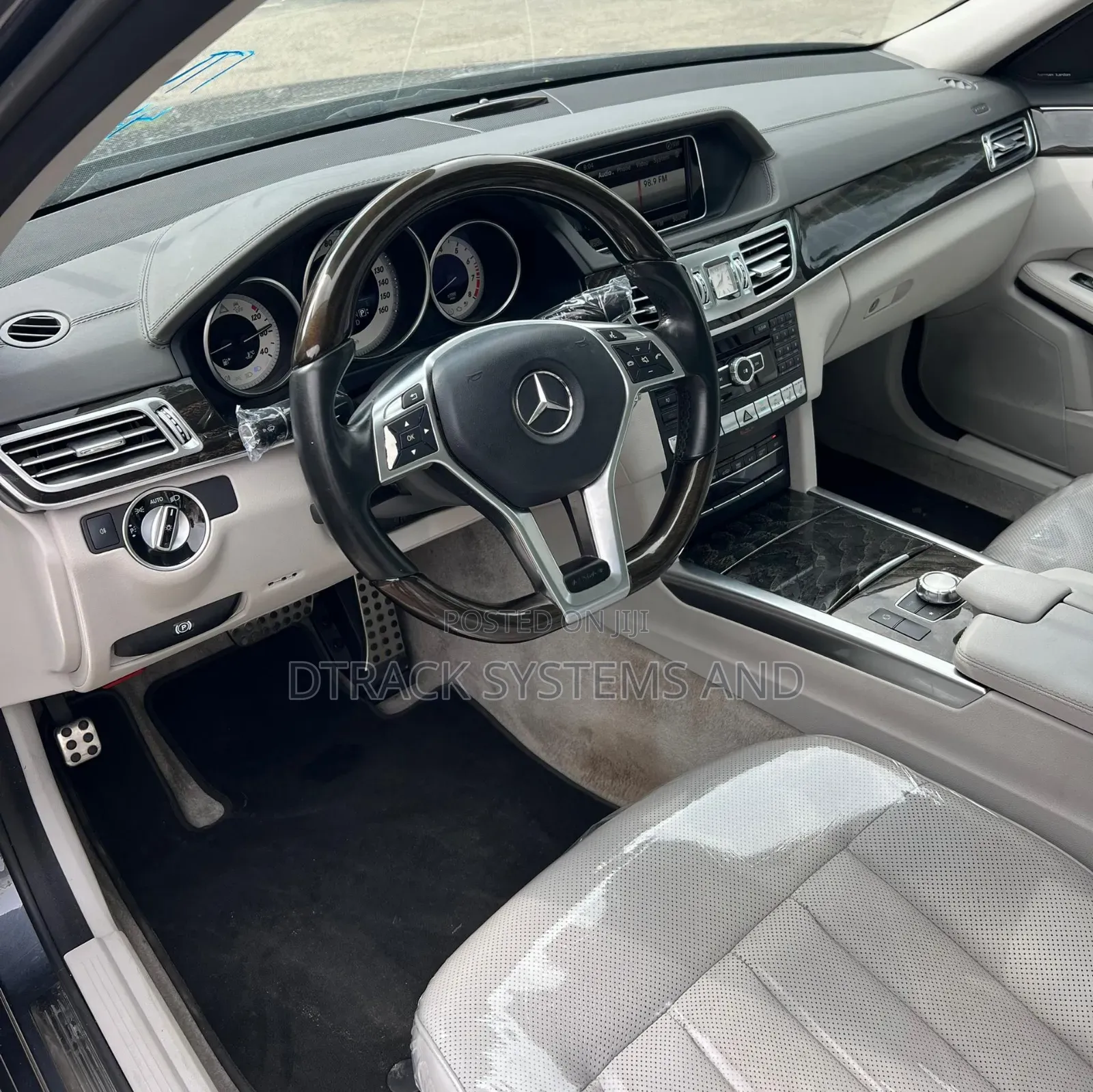 Mercedes-Benz E400 2015 Gray