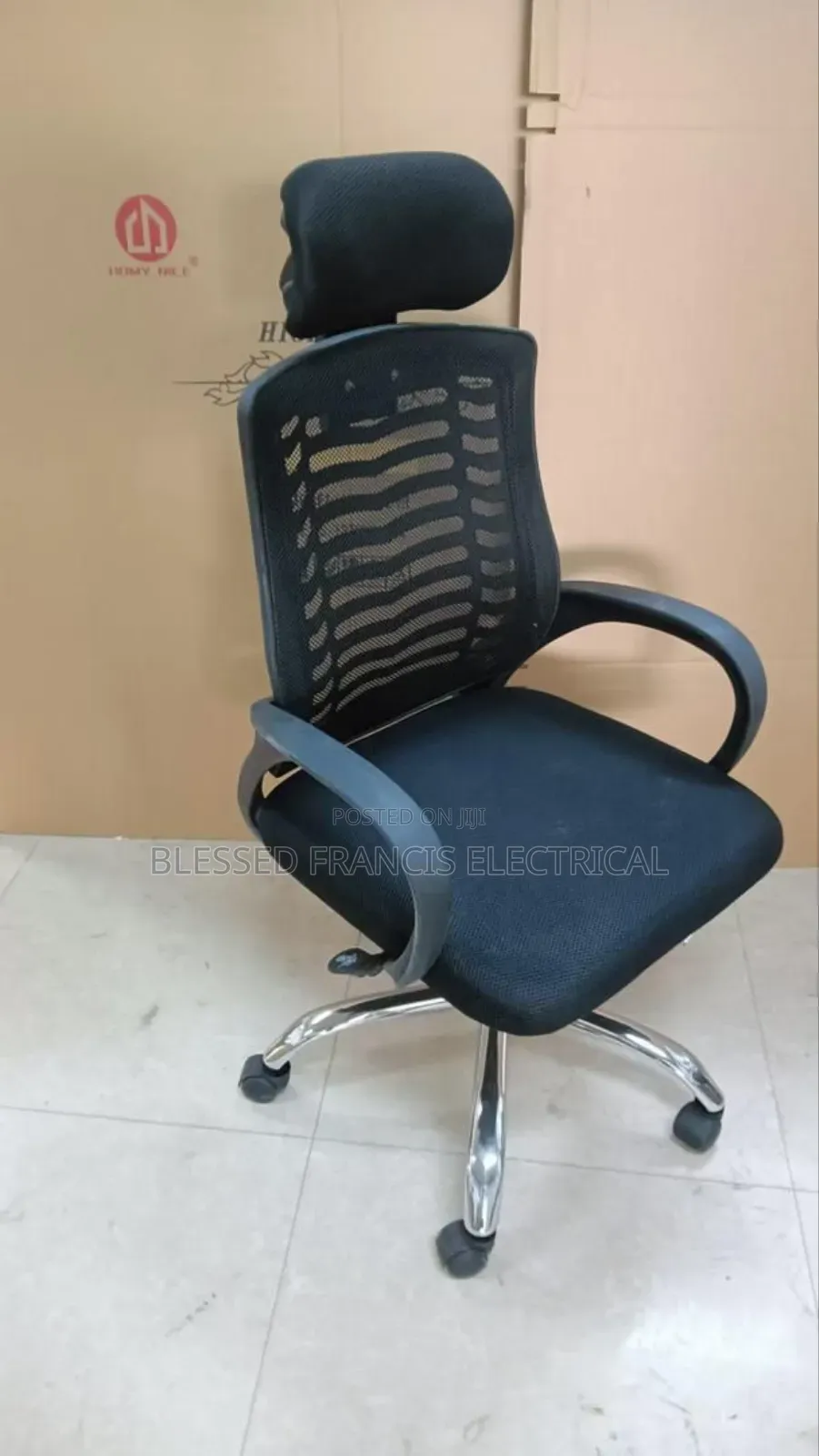 Victory Chair With Headdress