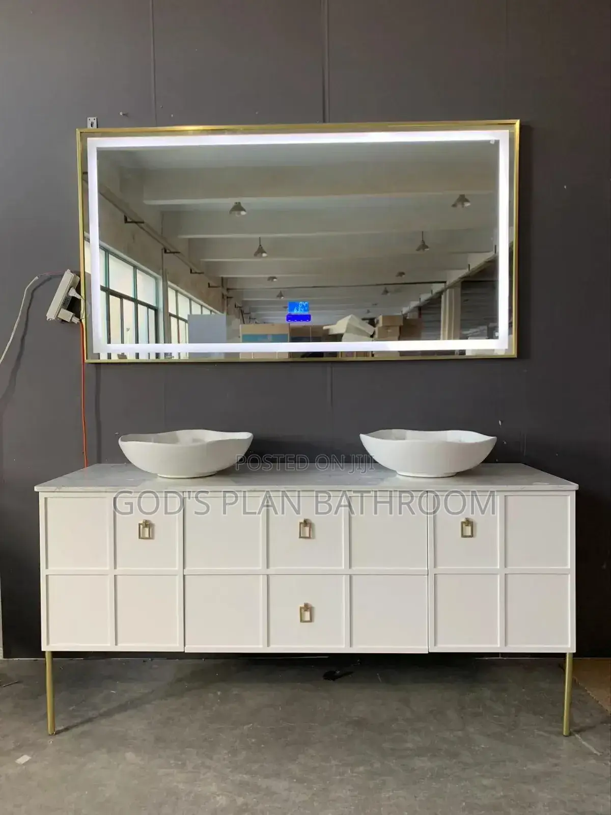 Queen Double Cabinet With Mirror
