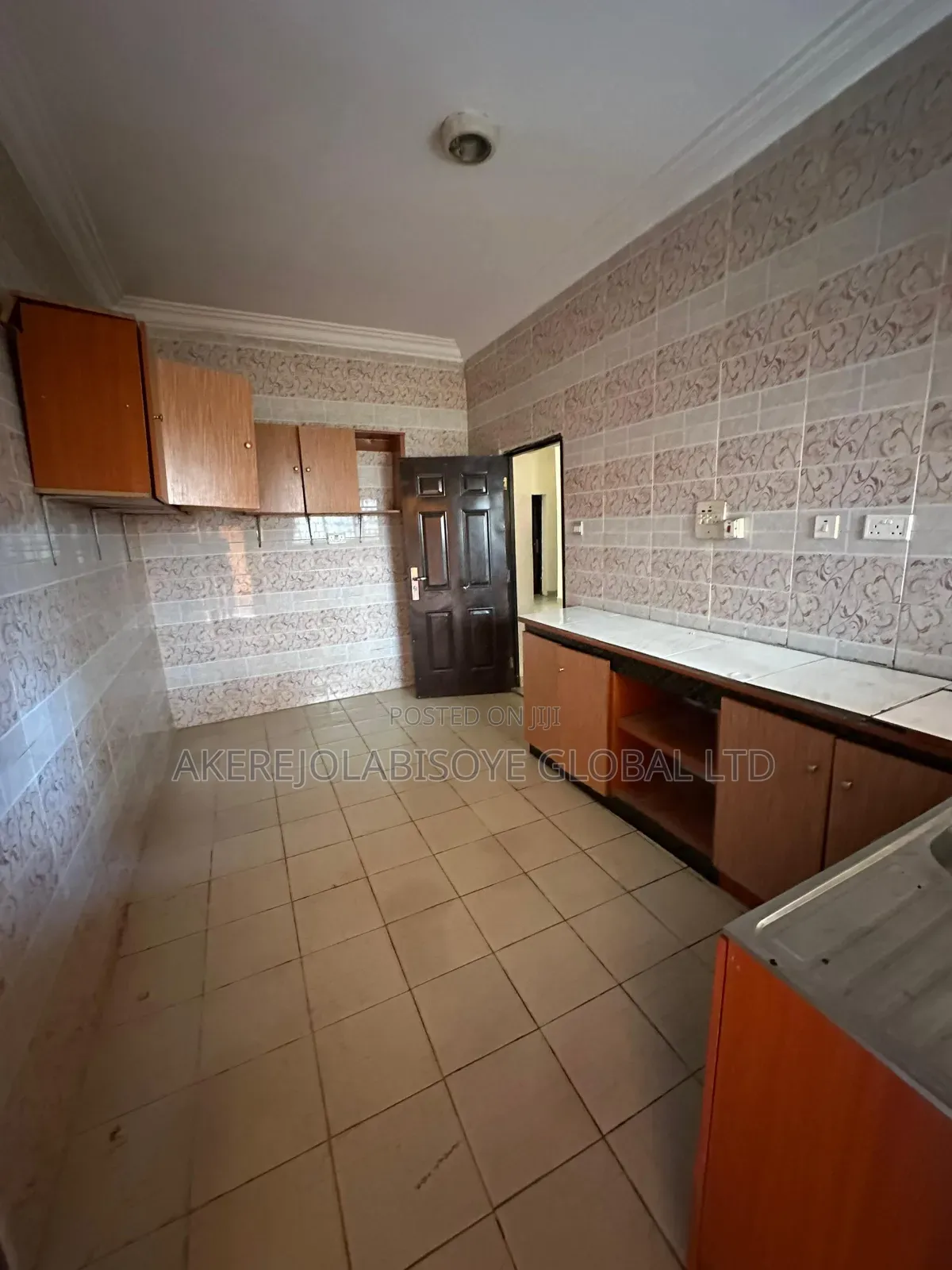 3bdrm Apartment in In An Estate Beside for rent