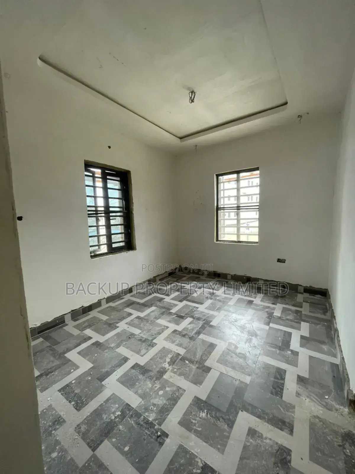 Studio Apartment in Onike Yaba for sale