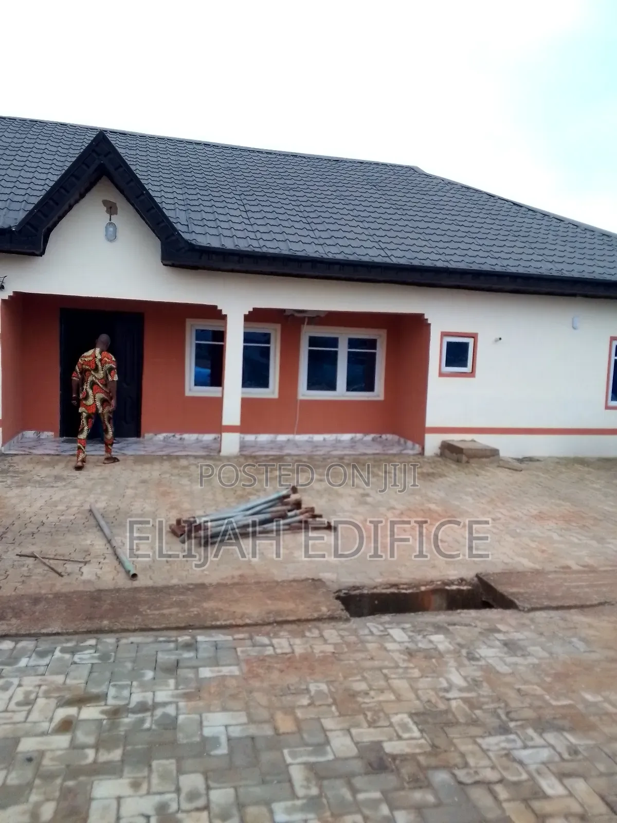 Furnished 2bdrm Block of Flats in Wiltop Omitoro, Ijede / Ikorodu
