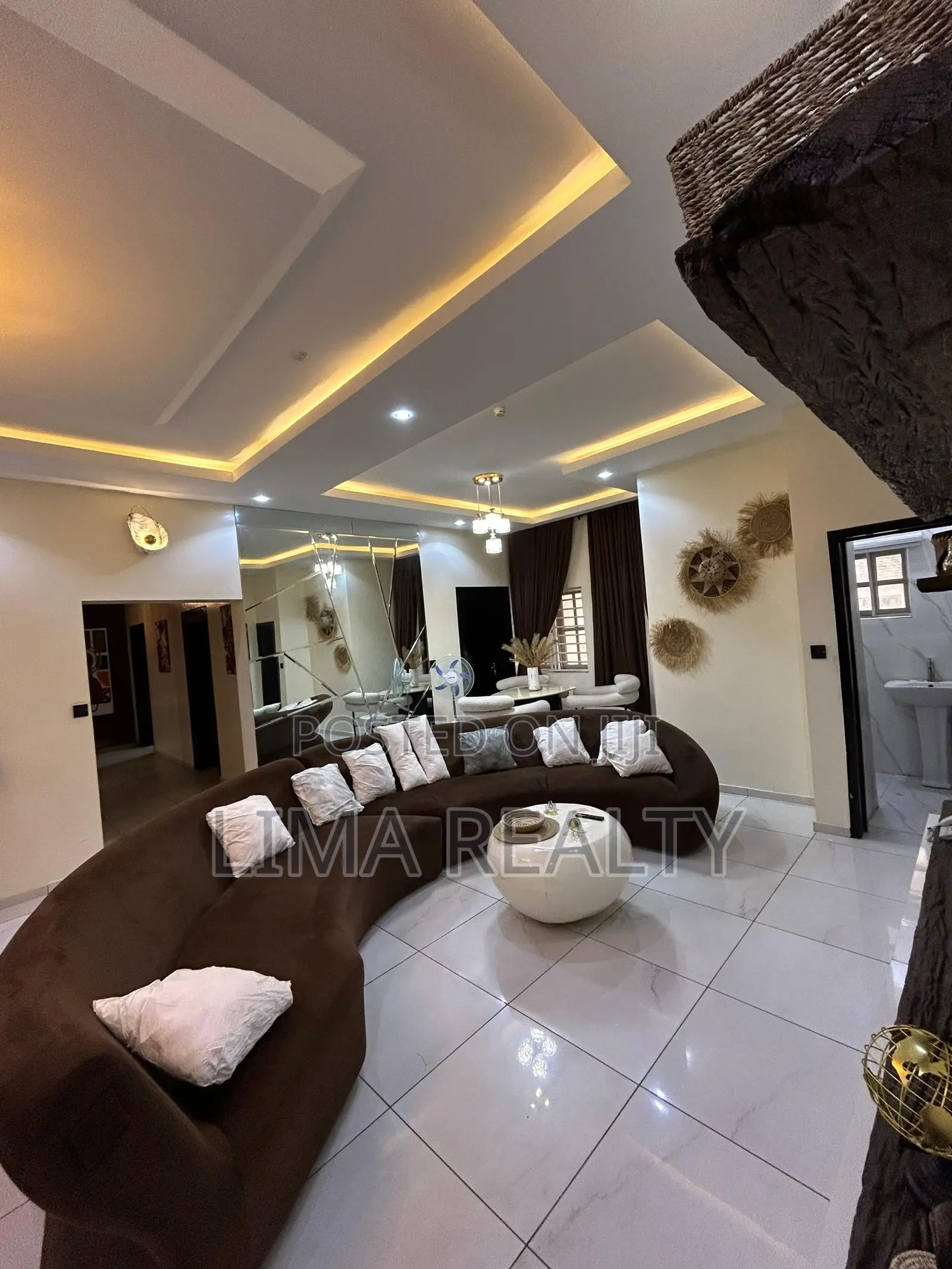Luxury 3 Bed Vi
