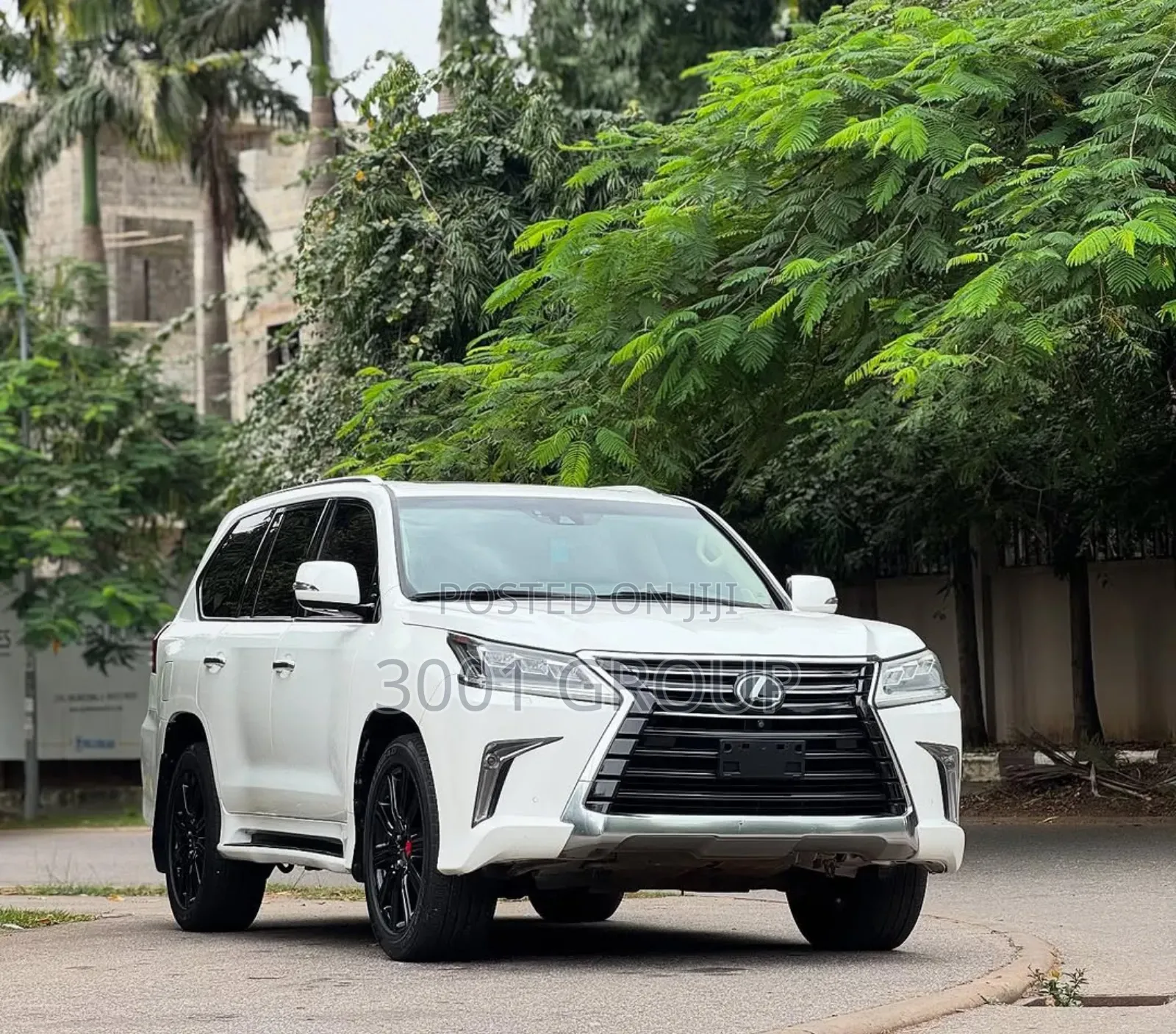 Lexus LX 570 AWD 2014 White