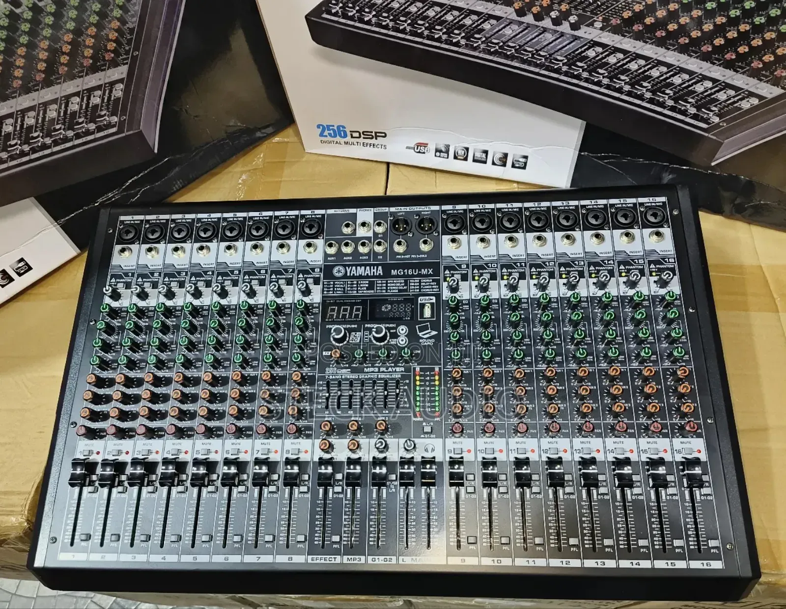 Mg16u- Mx Yamaha 16 Channels Analog Mixer