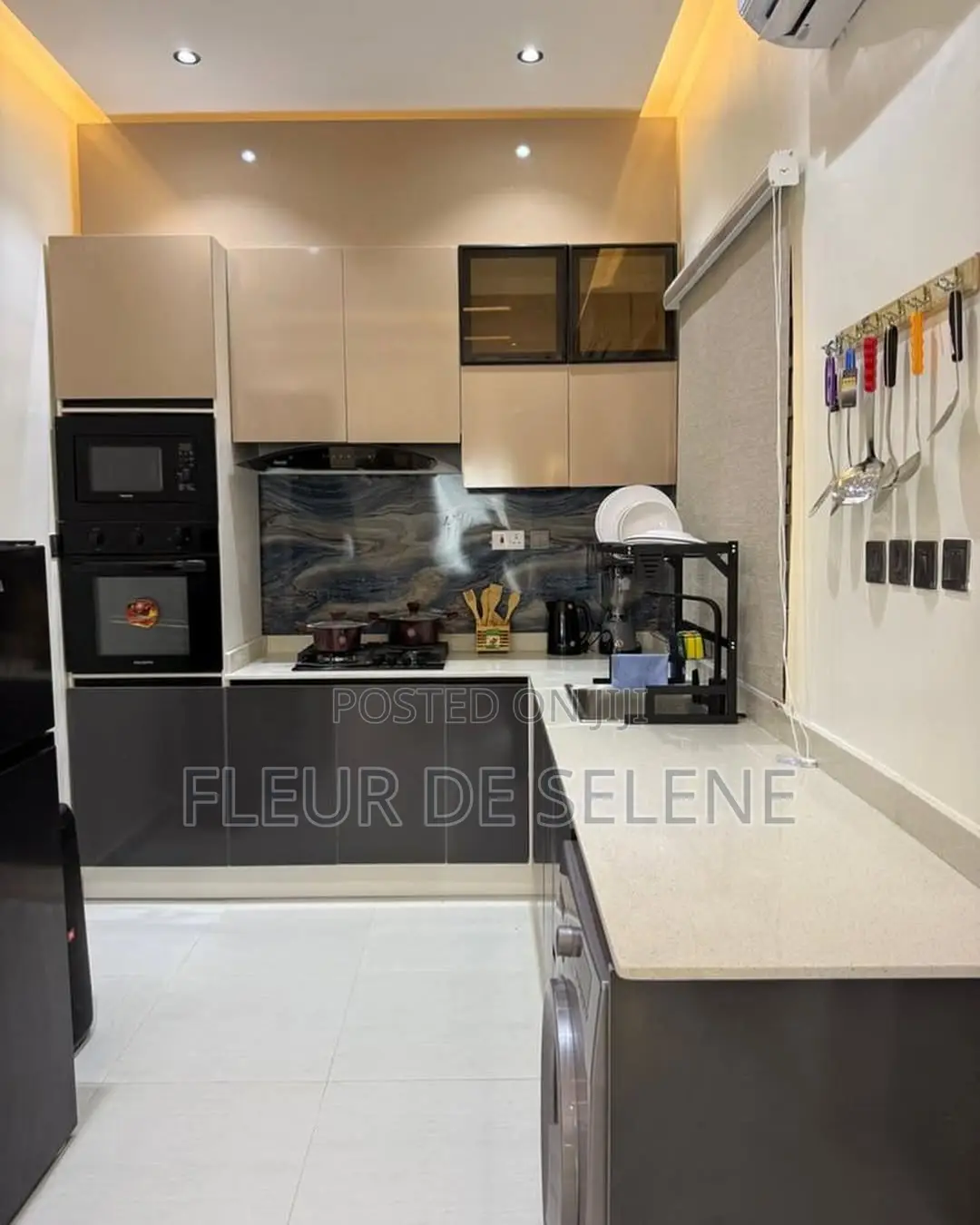 3bdrm Duplex in Capital Loft, Lekki Expressway for sale