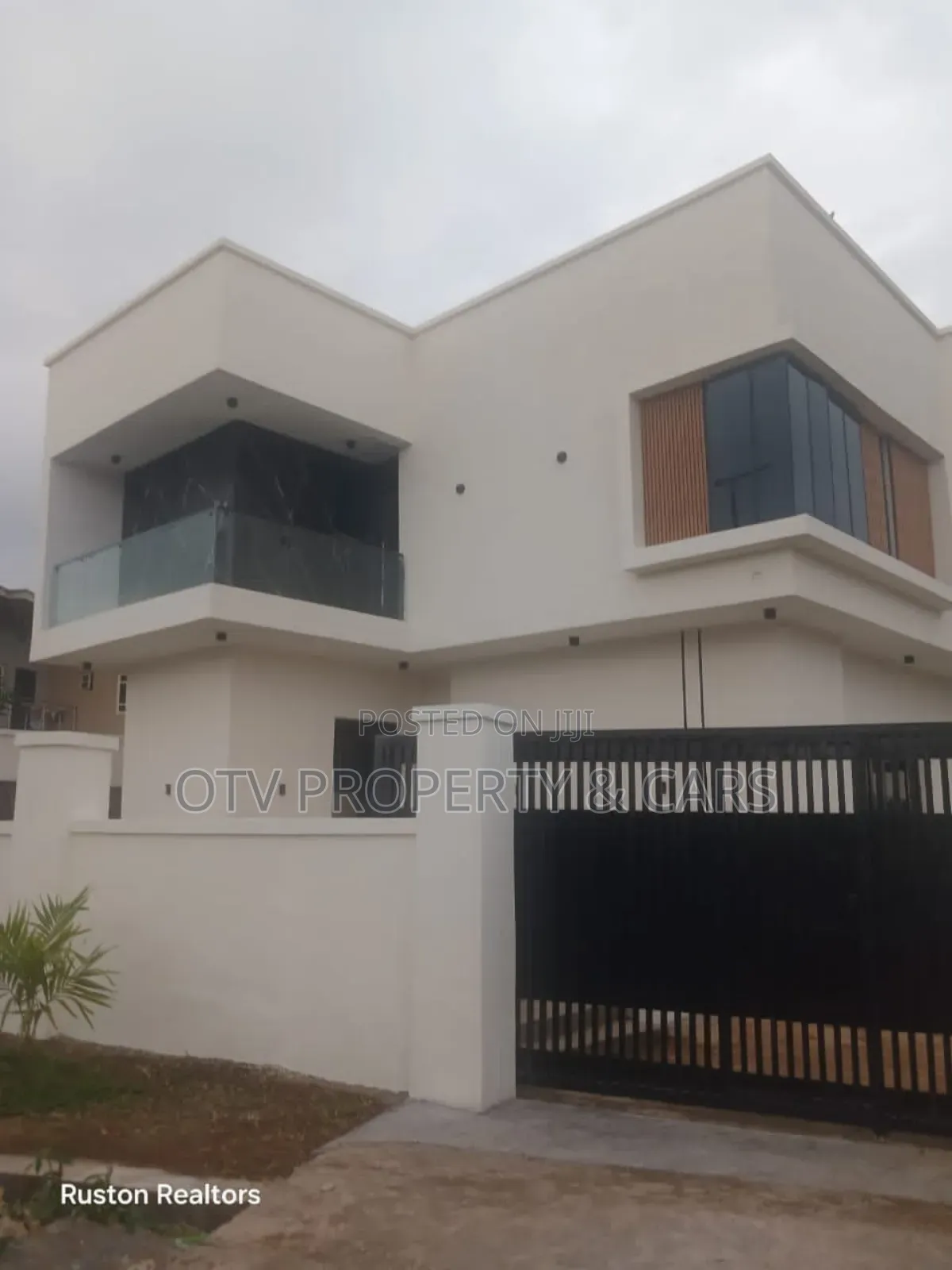 Furnished 4bdrm Duplex in Ibadan for sale