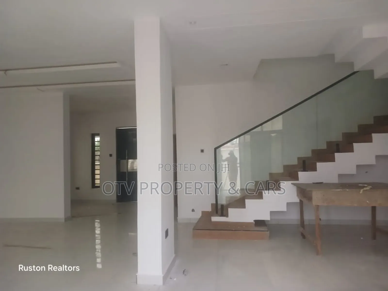 Furnished 4bdrm Duplex in Ibadan for sale