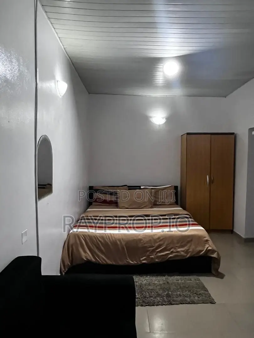545383vb - 1 Bedroom Shortlet in Ajah
