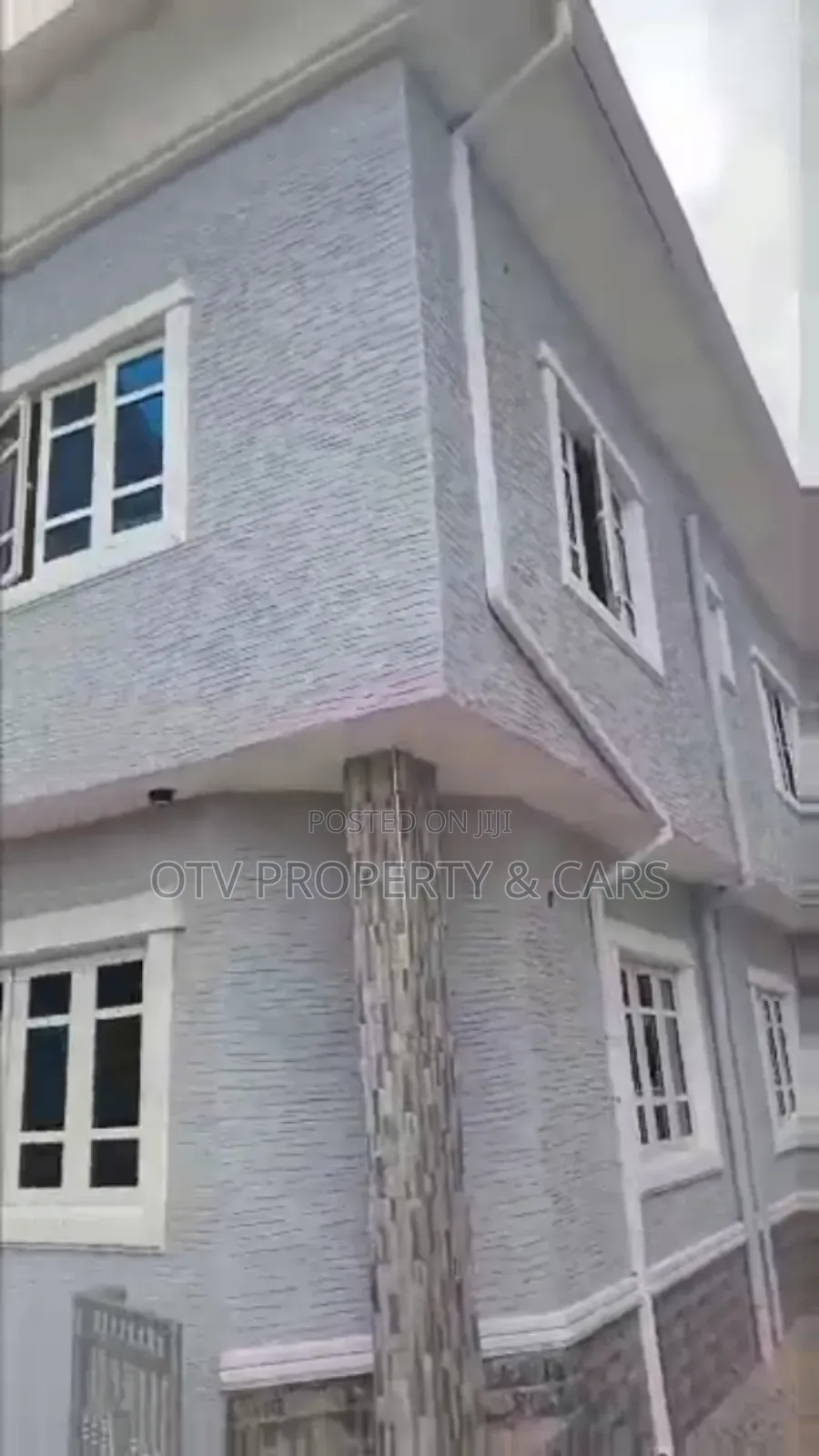 Furnished 5bdrm Duplex in Okota for sale