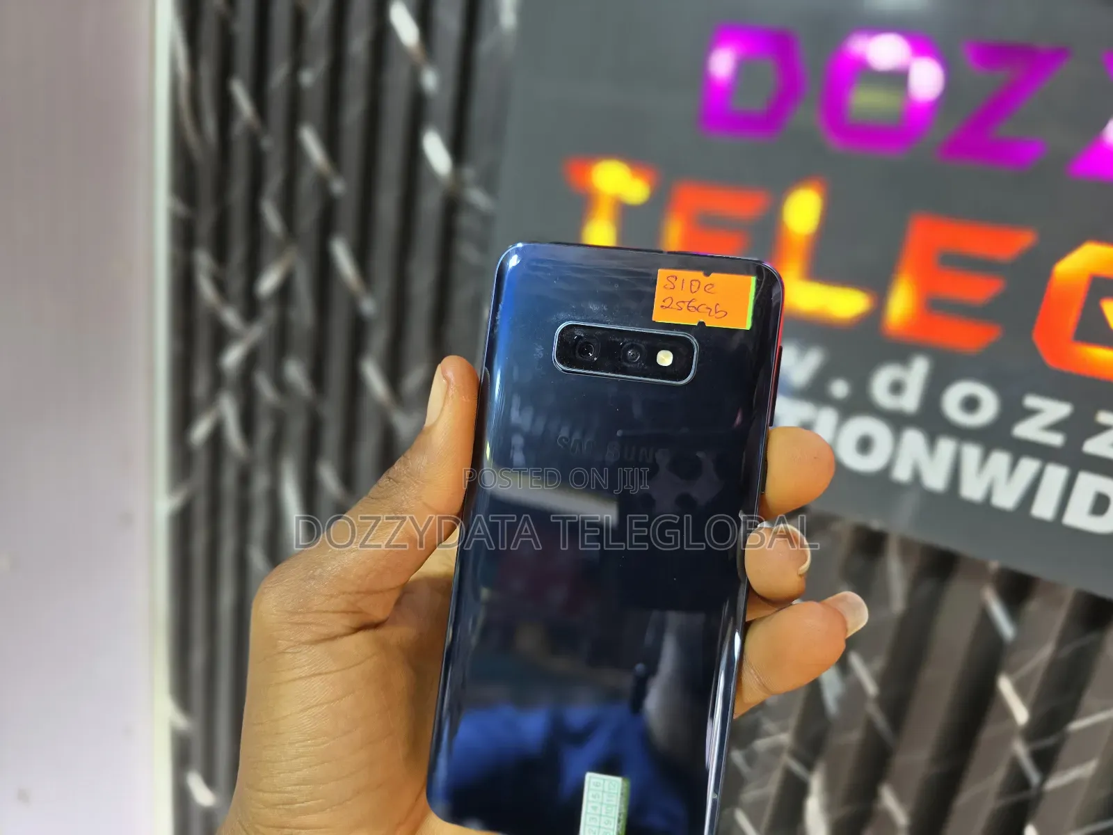 Samsung Galaxy S10e 256 GB Blue