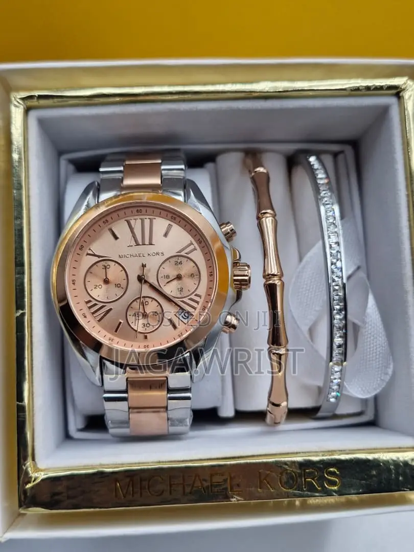 Micheal Kors With Bracelet Female Set