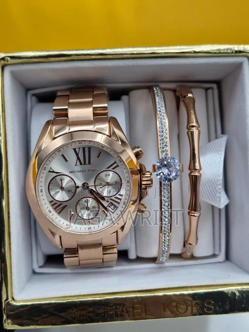 Micheal Kors With Bracelet Female Set