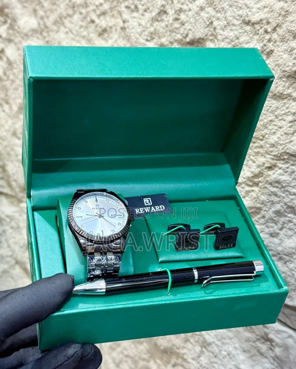 Reward Set as Seen With Box