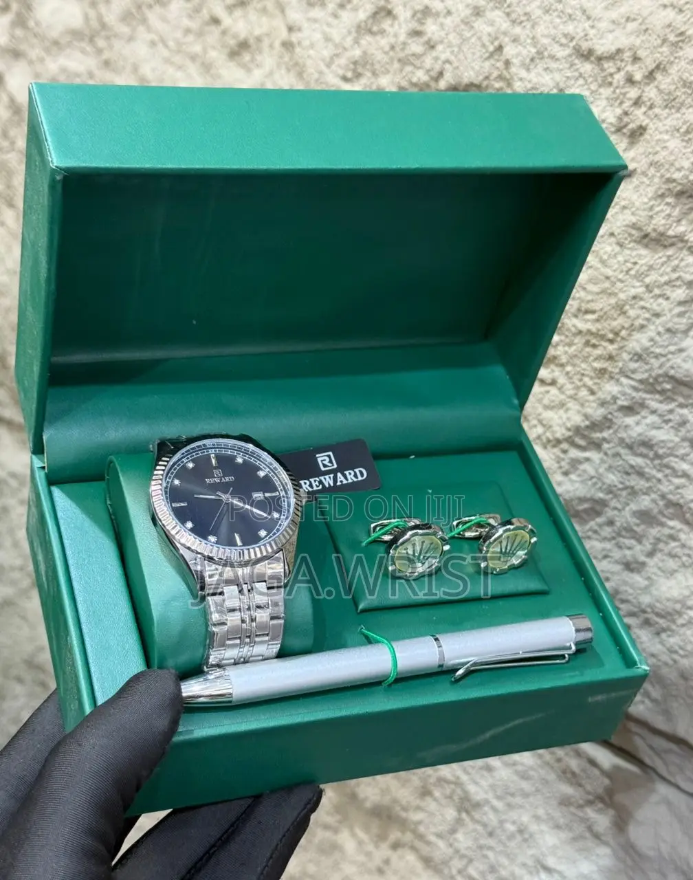 Reward Set as Seen With Box