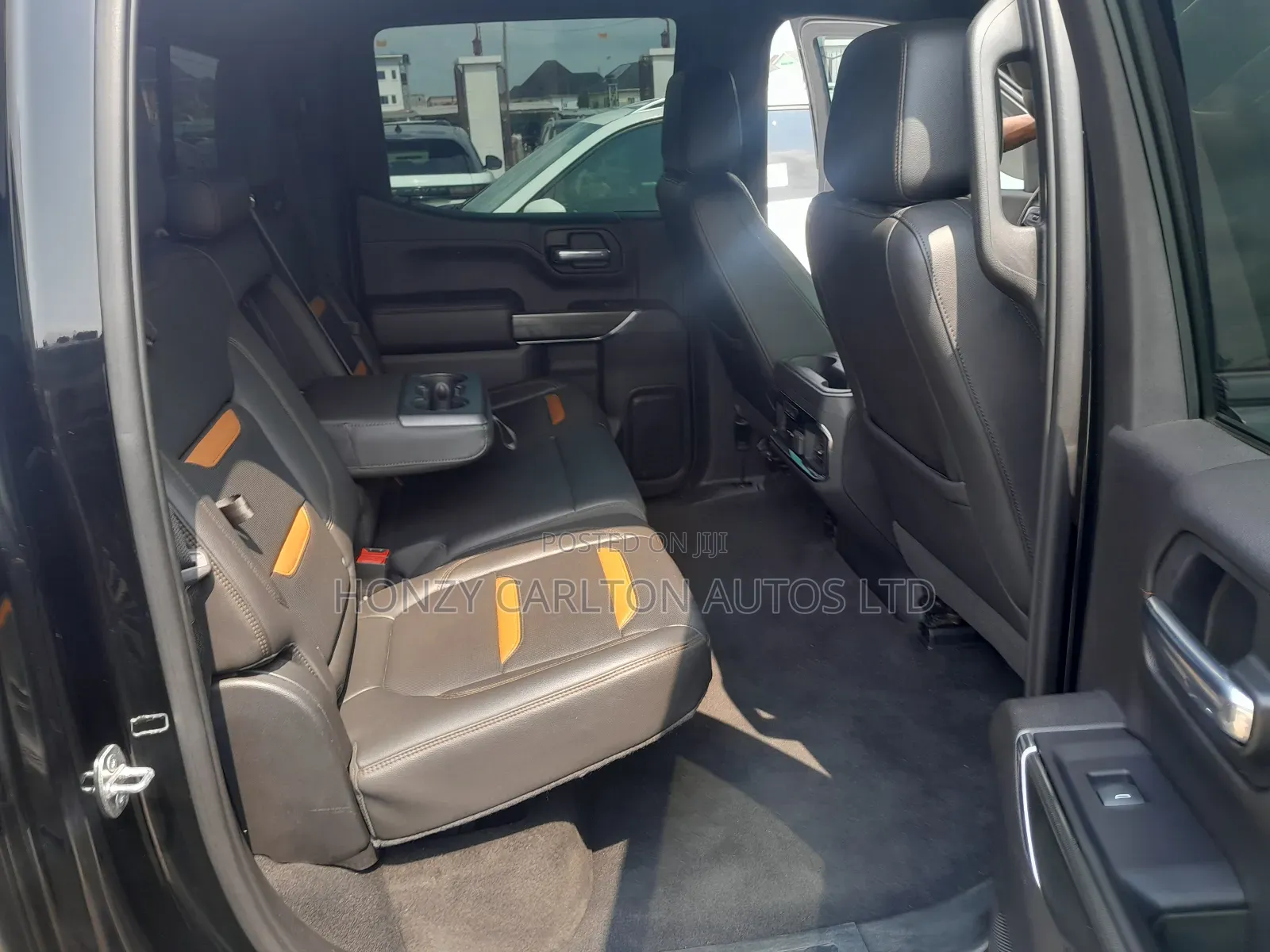 GMC Savana 2022 Black