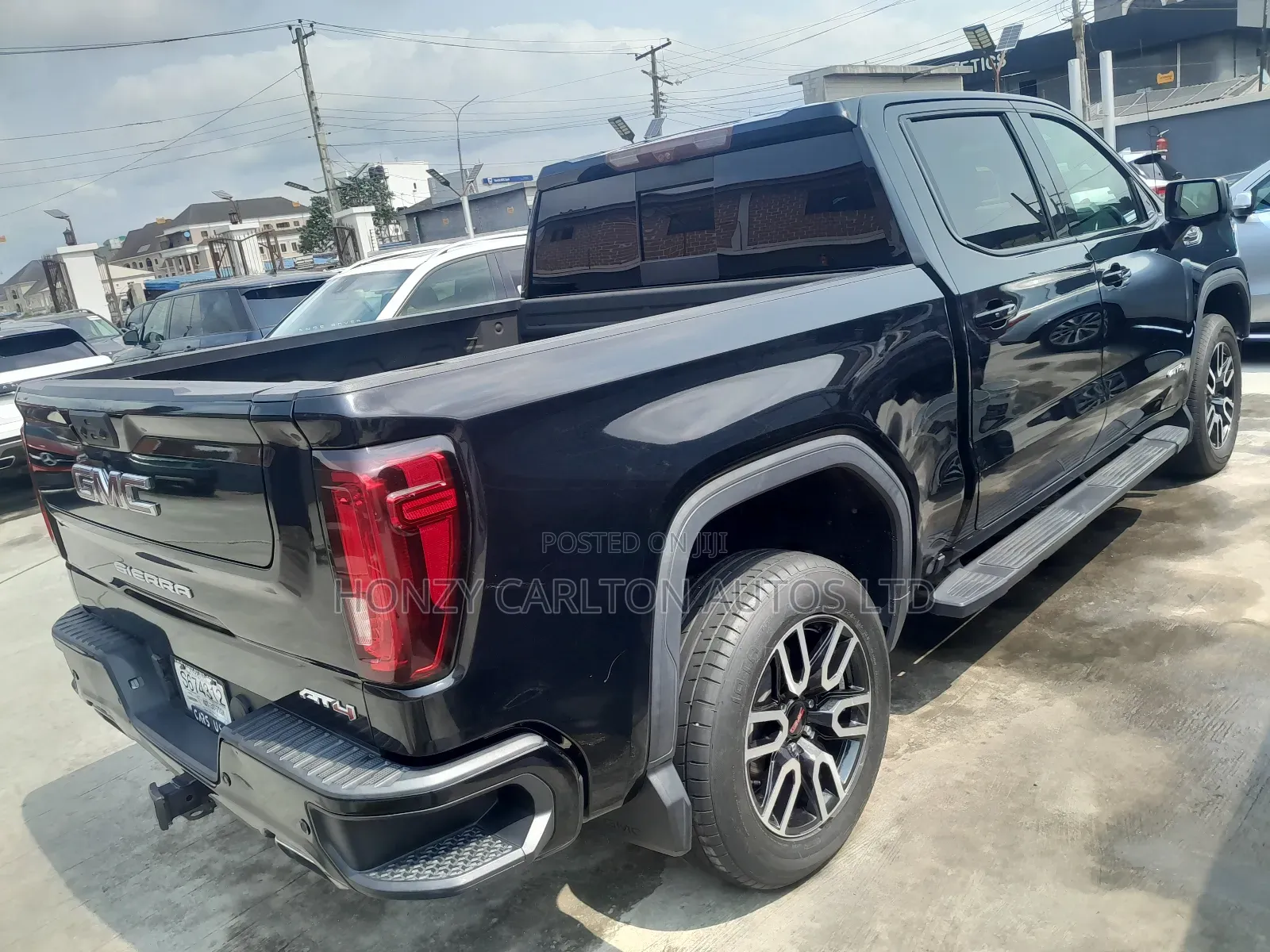 GMC Savana 2022 Black