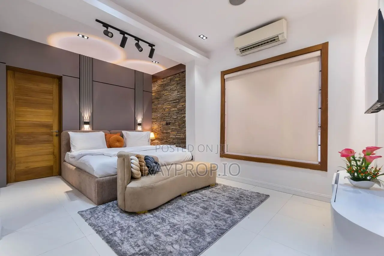 2 Bedroom Shortlet in Lekki