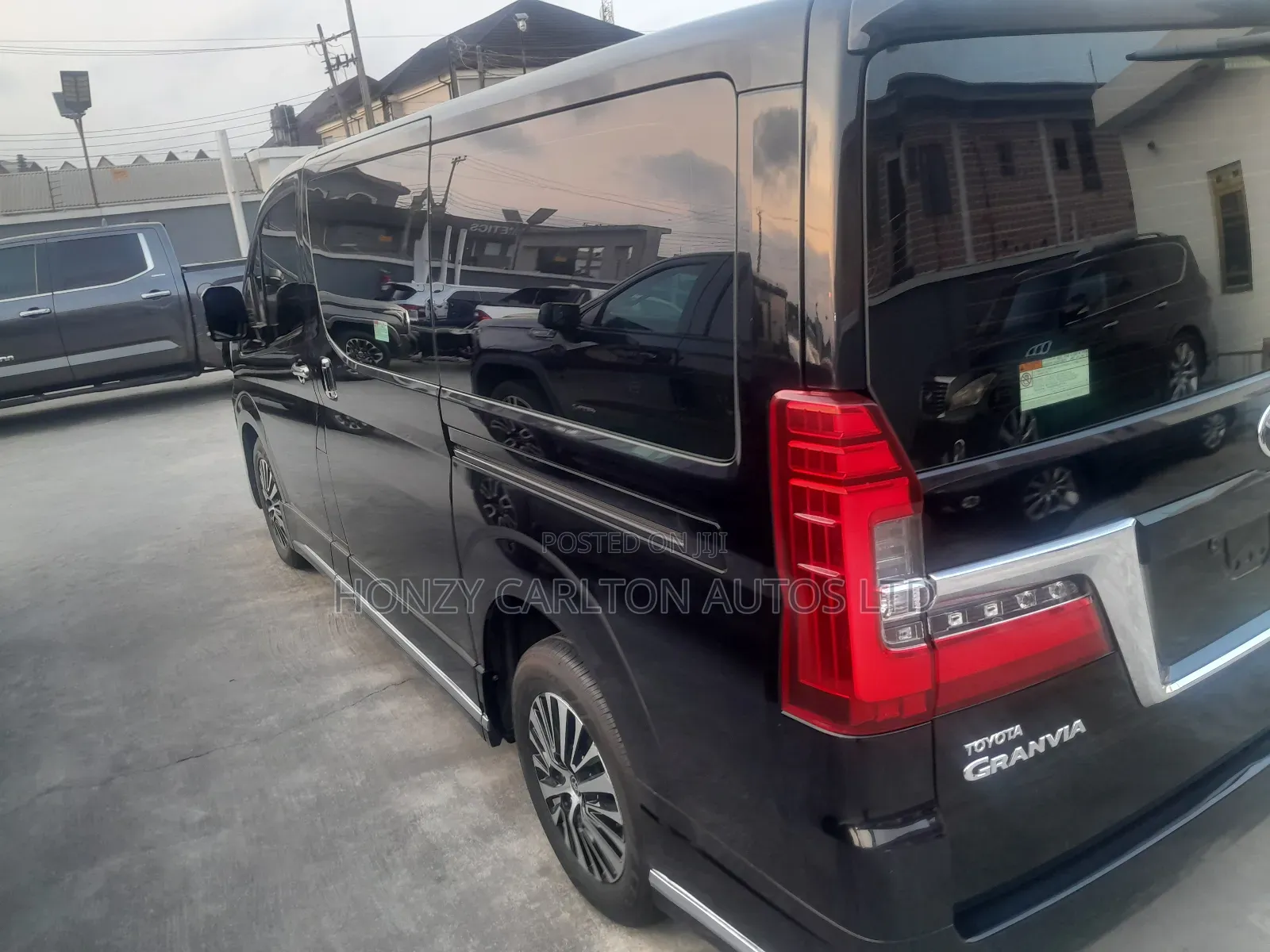 Toyota Granvia 2020 Black