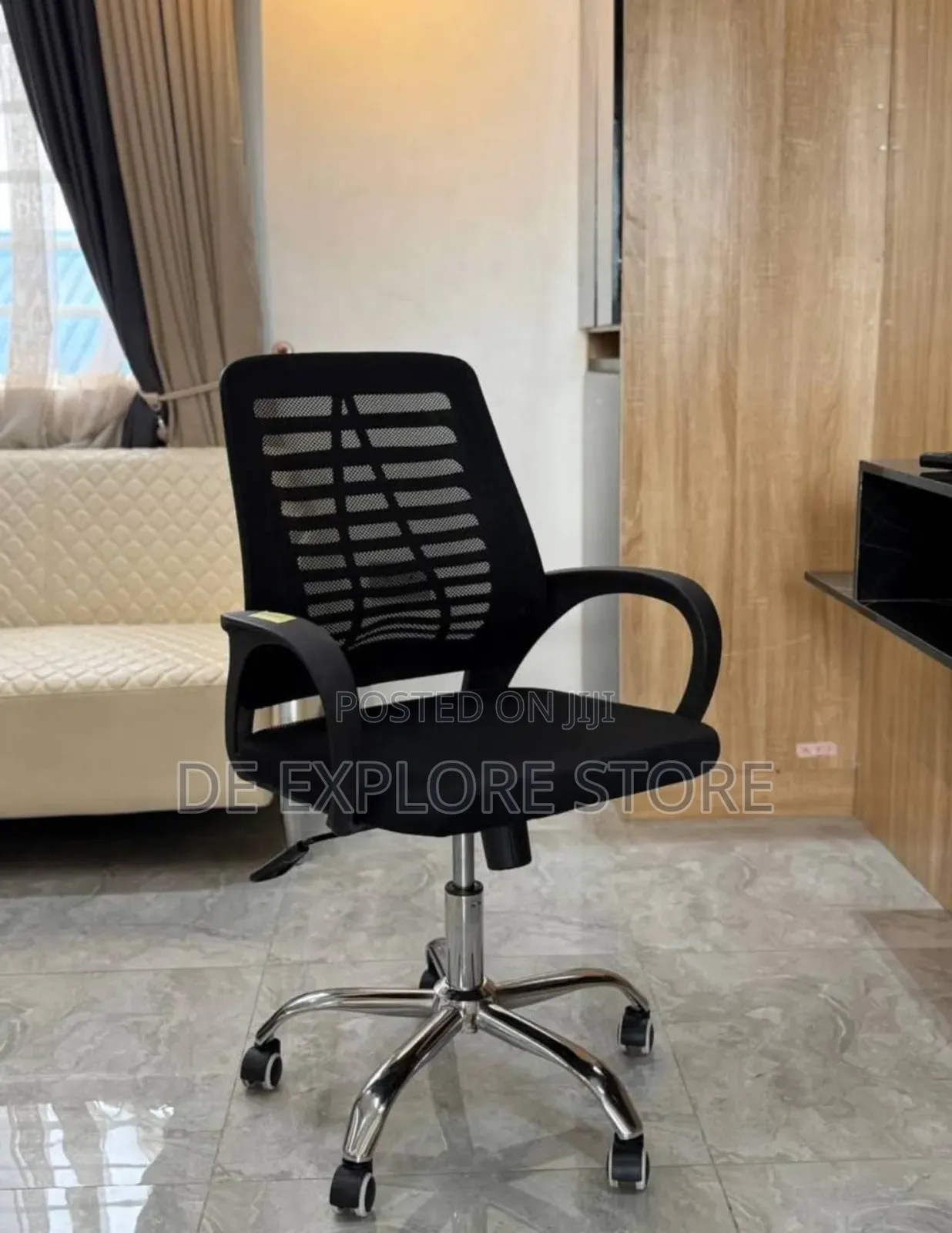 Visitor Office Chair With Swivel Leg