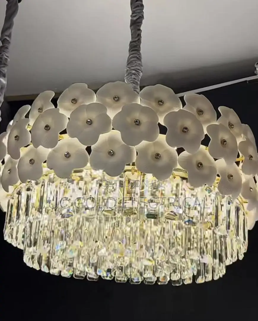 2025 New Modern Advanced Luxury Crystal Chandelier Simple Atmos Living