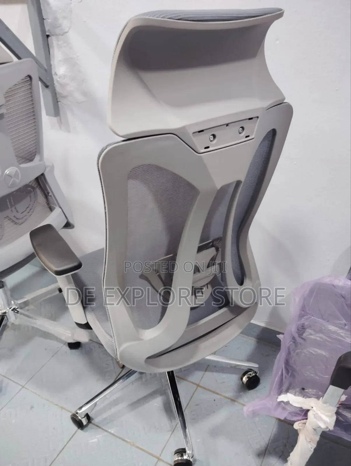 Office Chair With Swivel Legs