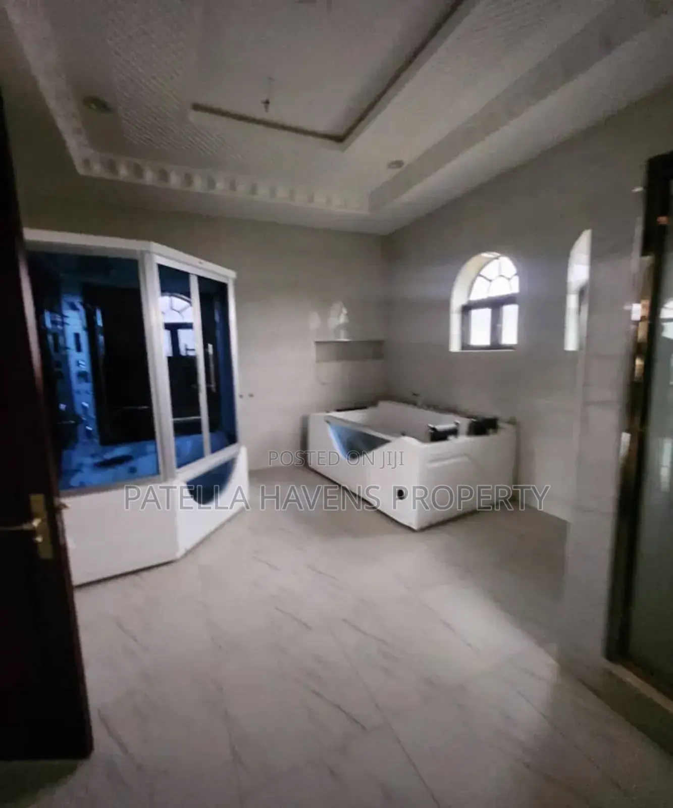 5bdrm Mansion in Guzape District for sale