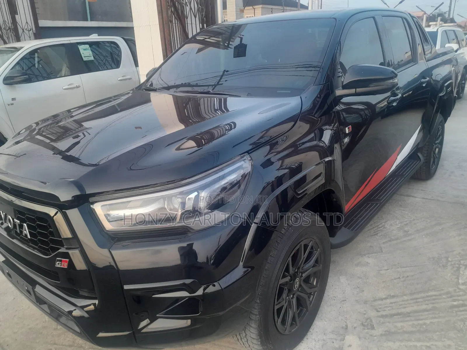 New Toyota Hilux 2023 Black