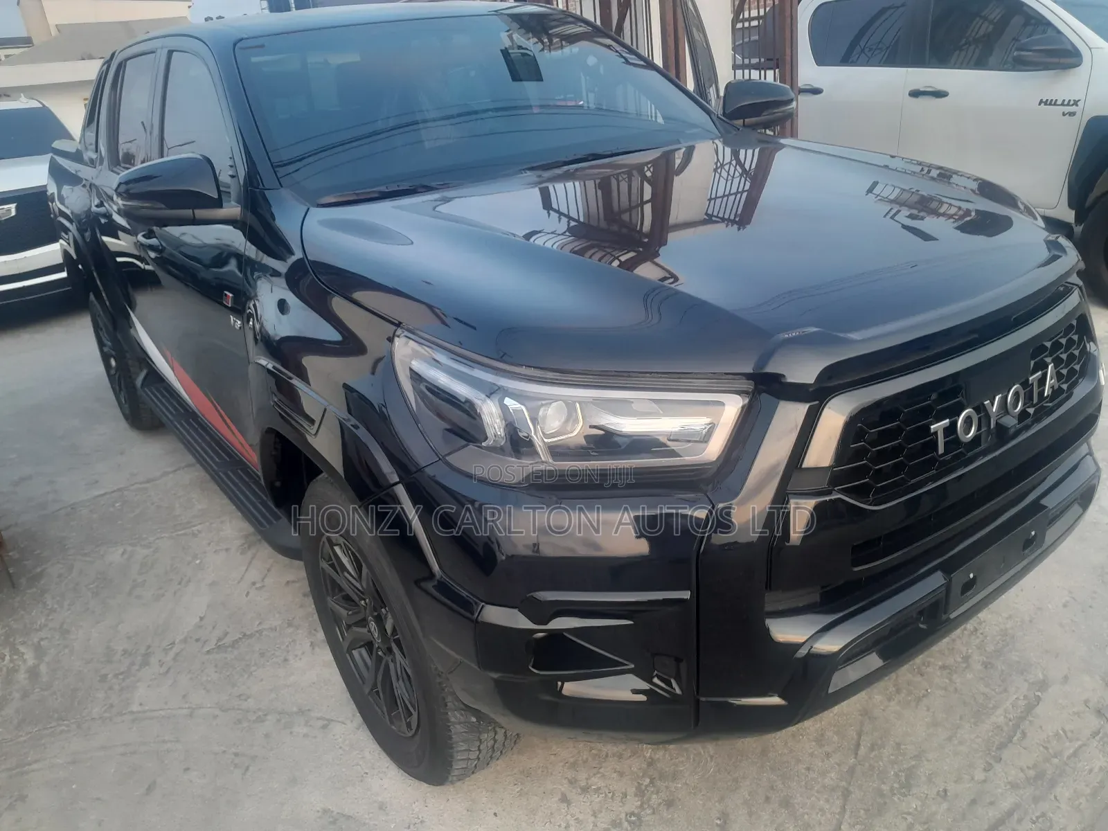 New Toyota Hilux 2023 Black