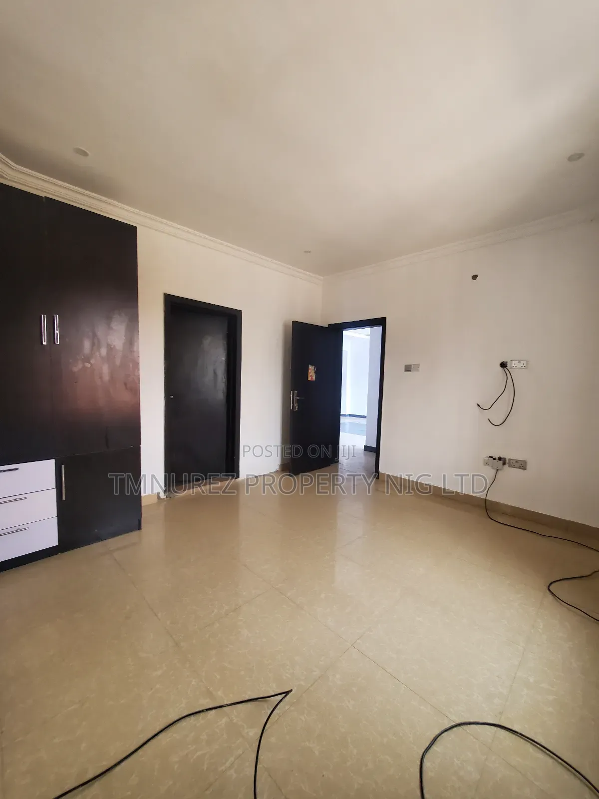 Mini Flat in Ikate for rent
