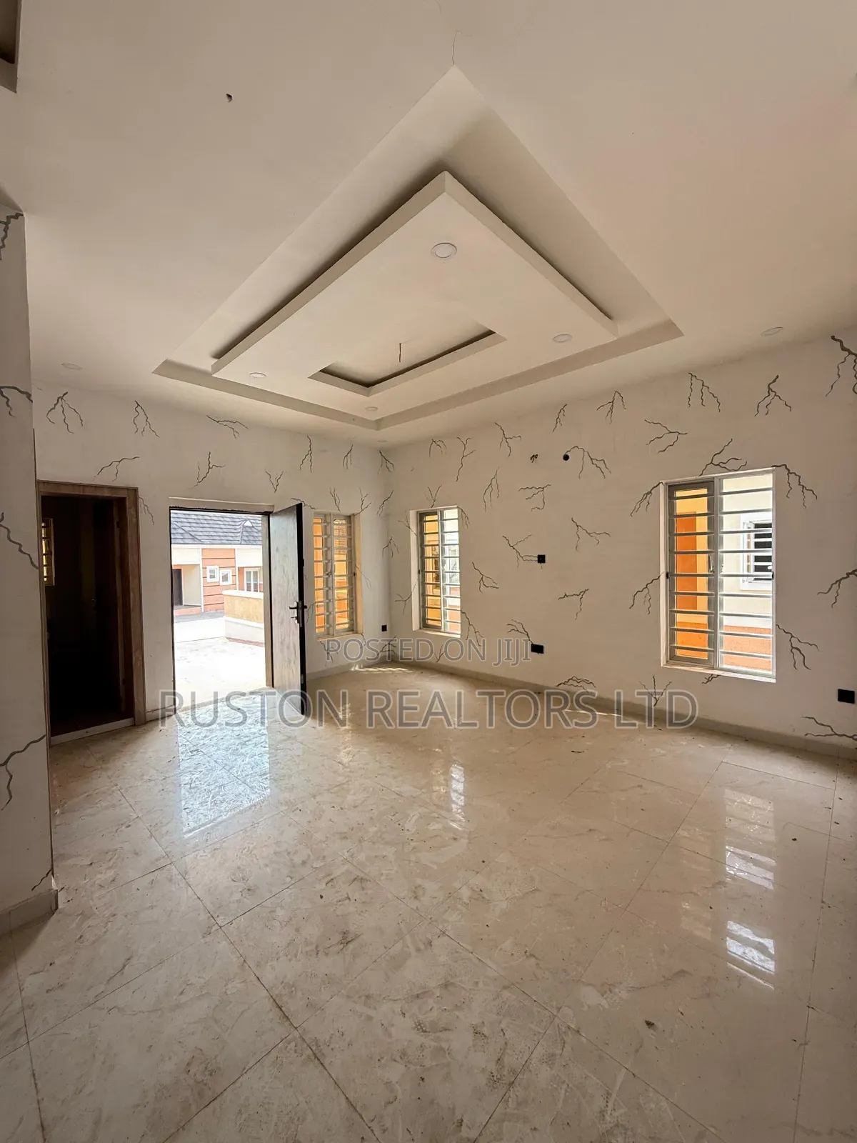 4bdrm Bungalow in Airforce Estate, Ibadan for sale