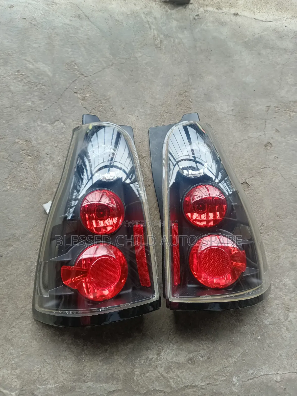 Back/Tail Light Toyota 4 Runner 2004-2008 Yahoo Model