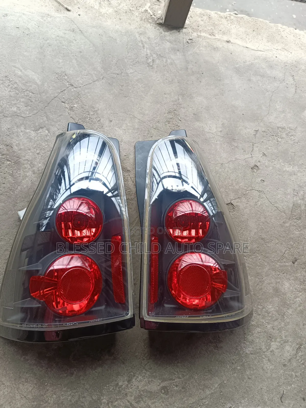 Back/Tail Light Toyota 4 Runner 2004-2008 Yahoo Model