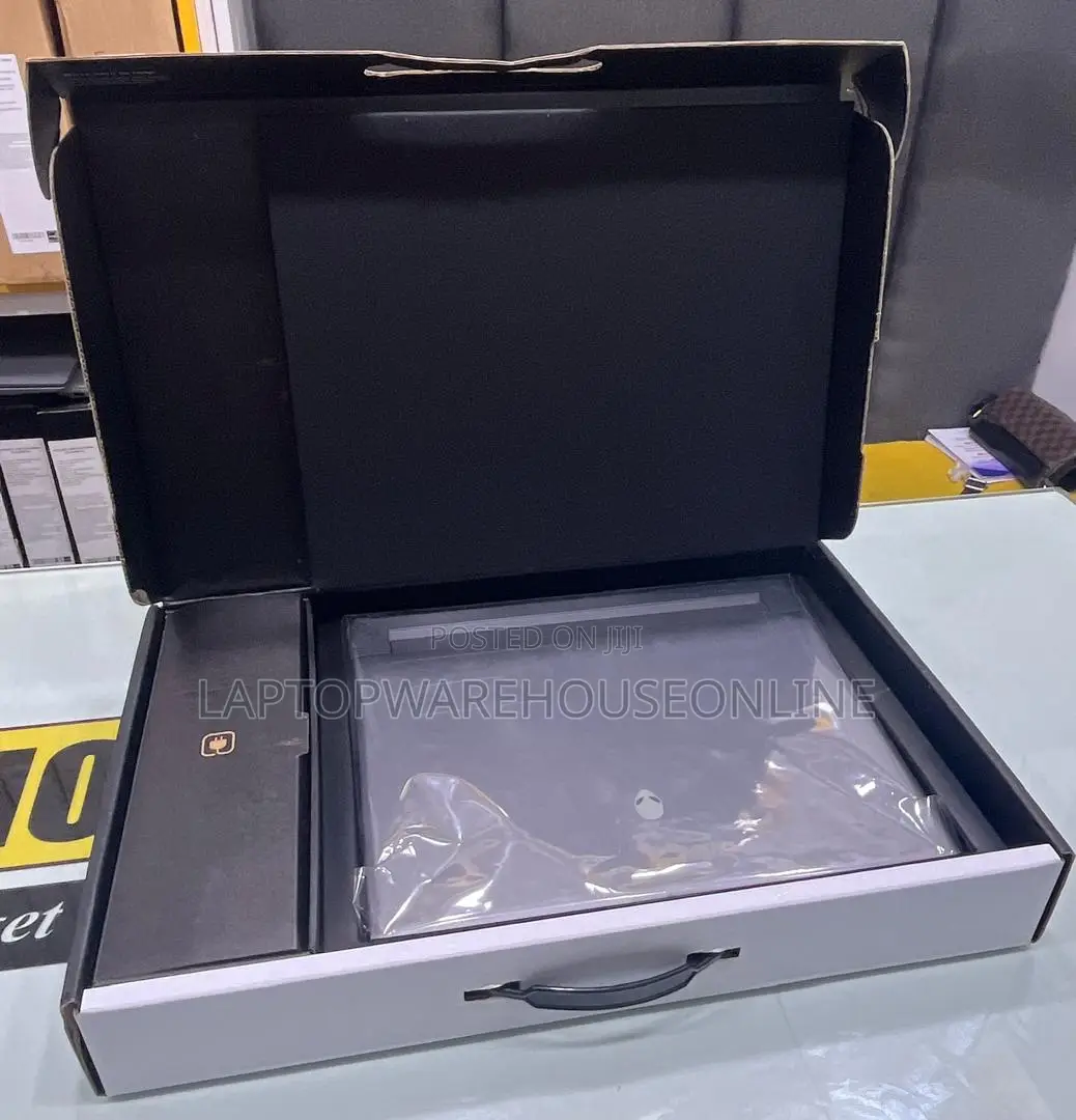 Laptop Dell Alienware M16 R1 16GB Intel Core I9 SSD 1T