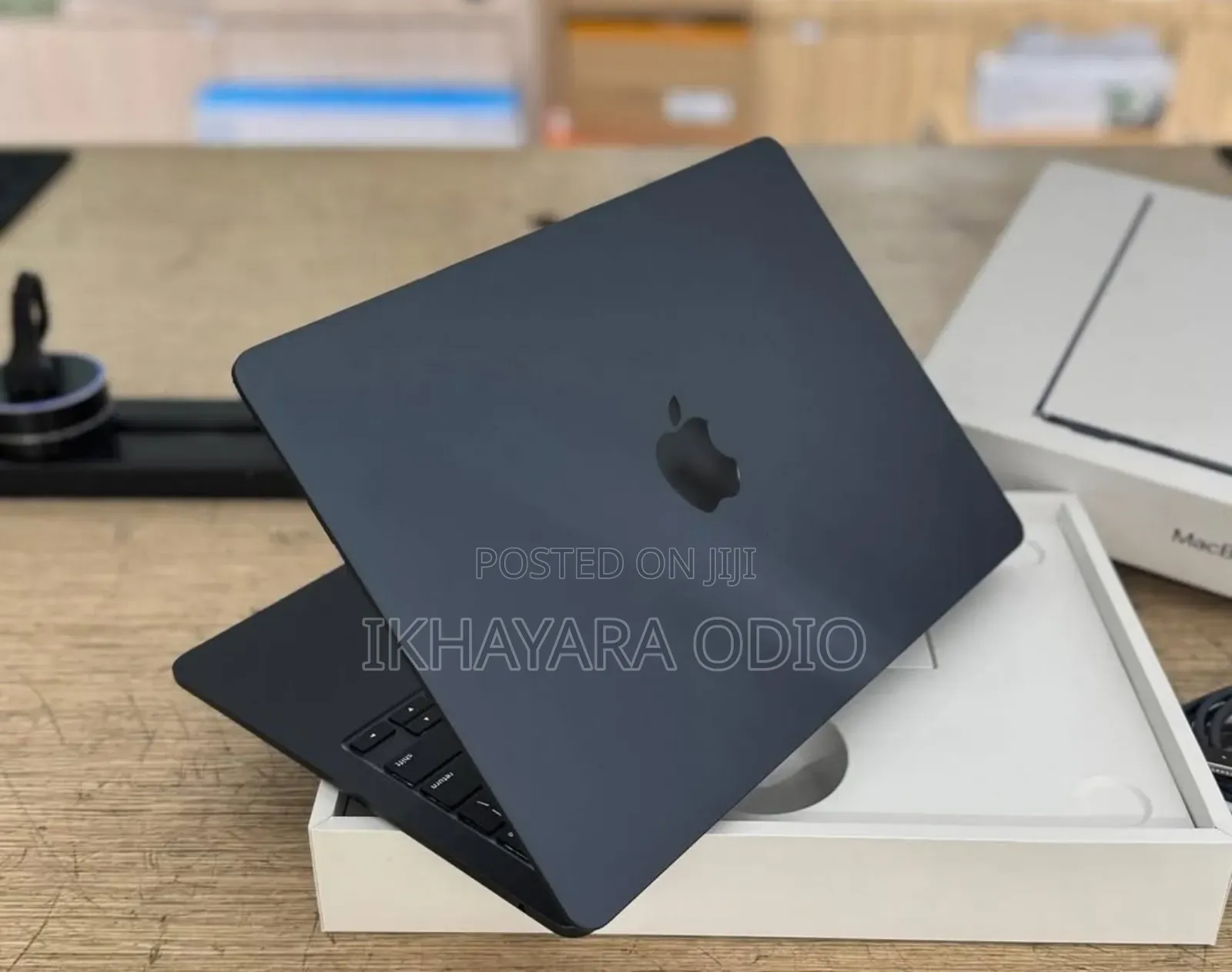 Laptop Apple MacBook Air 2025 M4 13-inch 8GB Apple M4 SSD 512GB