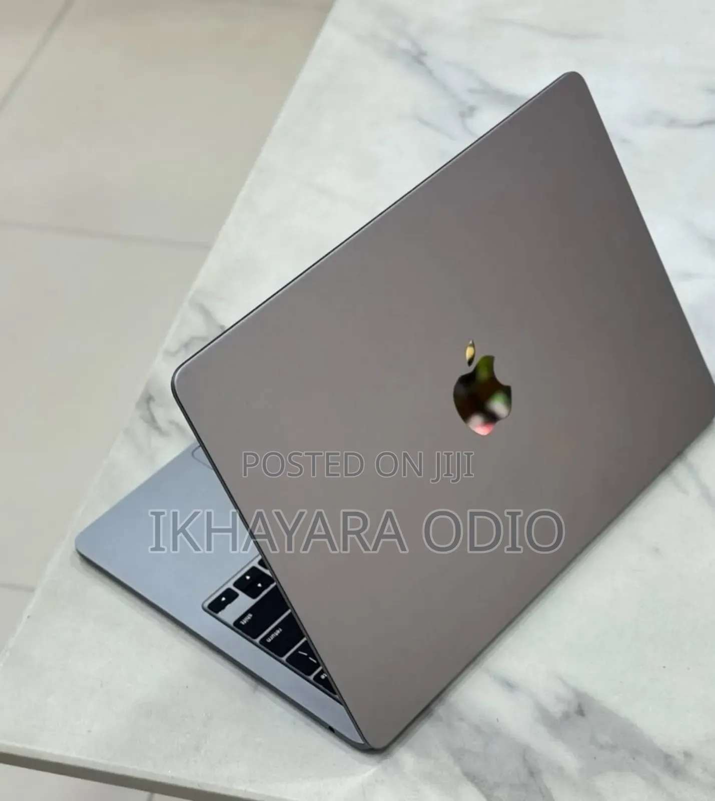 Laptop Apple MacBook Air 2024 M3 13-inch 16GB Apple M3 SSD 256GB