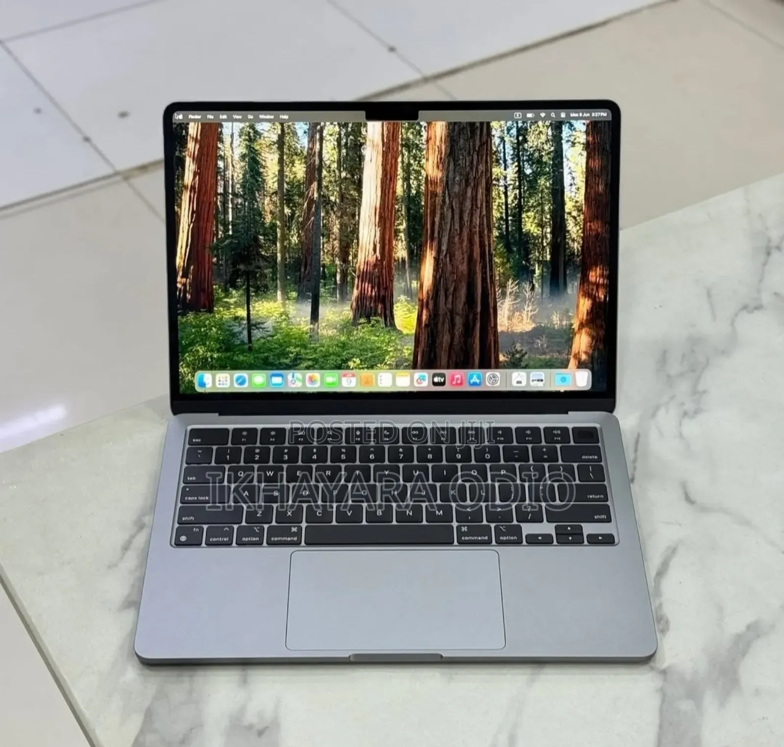 Laptop Apple MacBook Air 2024 M3 13-inch 16GB Apple M3 SSD 256GB
