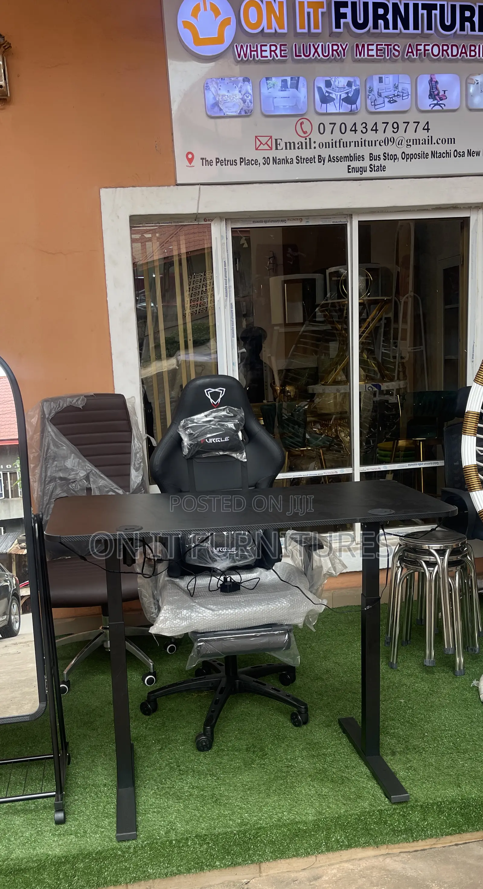 Ultimate Combo 1.4m Electric Adjustable Desk + Furgle Gaming Chair