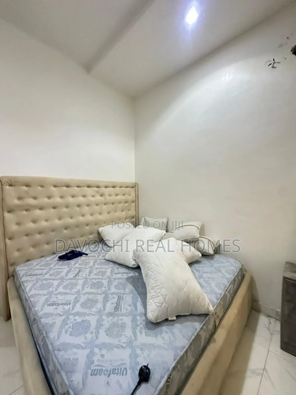 3bdrm Apartment in Osapa, Lekki for sale